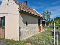 Eladó családi ház, Pécsett 37.9 M Ft, 1+2 szobás