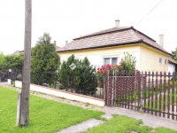 Eladó családi ház