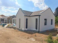 Eladó családi ház, XVIII. kerületben 114.99 M Ft, 5 szobás