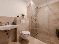 Eladó téglalakás, VI. kerületben 128.28 M Ft, 3 szobás