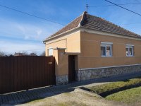 Eladó családi ház, Mezőlakon 34.5 M Ft, 2+2 szobás
