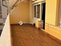 Eladó téglalakás, Orosházán 28 M Ft, 3 szobás