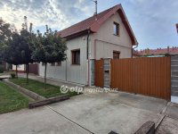 Eladó családi ház