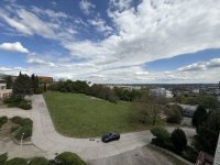 Eladó téglalakás, Pécsett 99 M Ft, 5 szobás