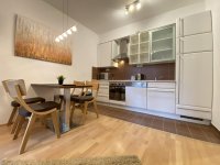 Kiadó téglalakás, albérlet, VI. kerületben, Király utcában