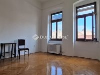 Eladó téglalakás, Pécsett 62.99 M Ft, 3 szobás