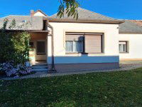 Eladó családi ház