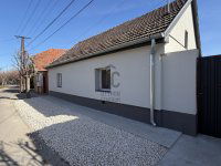 Eladó családi ház, Kiskunfélegyházán 38.8 M Ft, 2 szobás