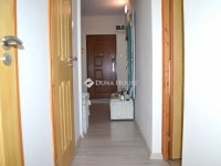 Eladó panellakás, Debrecenben 69.9 M Ft, 3 szobás