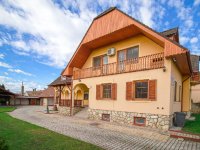 Eladó családi ház, Tapolcán 133.9 M Ft, 7 szobás