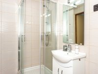 Eladó hotel, Abaligeten 139 M Ft, 8 szobás / költözzbe.hu