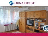 Eladó téglalakás