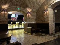 Eladó üzlethelyiség, VI. kerületben 150 M Ft