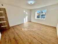 Eladó családi ház, Turán 37.99 M Ft, 2 szobás