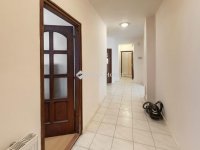 Eladó családi ház, XVII. kerületben 179.9 M Ft, 10 szobás