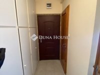 Eladó panellakás, Pécsett 42.4 M Ft, 2 szobás