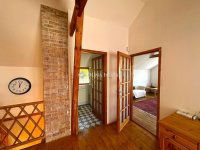 Eladó családi ház, Szentendrén 200.8 M Ft, 6 szobás