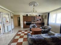 Eladó családi ház, XV. kerületben 250 M Ft, 7 szobás