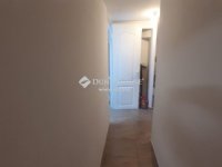 Eladó üzlethelyiség