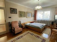 Eladó családi ház, Békéscsabán 75.5 M Ft, 7 szobás