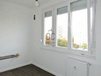 Eladó panellakás, XV. kerületben 82 M Ft, 4 szobás