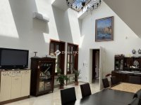Eladó családi ház, Gödöllőn 600 M Ft, 10+1 szobás
