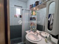 Eladó családi ház, Vecsésen 159 M Ft, 5 szobás