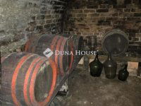 Eladó nyaraló, Pécsett 15 M Ft, 2 szobás / költözzbe.hu