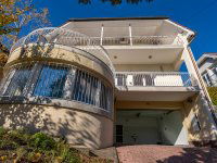 Eladó családi ház, Ürömön 224.9 M Ft, 6 szobás