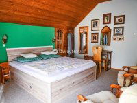 Eladó családi ház, Pécsett 170 M Ft, 1 szobás