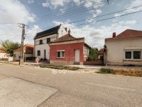 Eladó családi ház, Süttőn 33 M Ft, 3 szobás