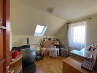 Eladó családi ház, XVIII. kerületben 161.9 M Ft, 7 szobás