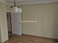 Kiadó téglalakás, albérlet, Pécsett 100 E Ft / hó, 1 szobás