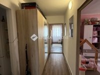 Eladó panellakás, Pécsett 59.9 M Ft, 3 szobás