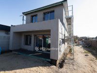 Eladó ikerház, Vecsésen 125 M Ft, 4 szobás