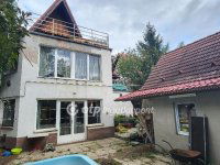 Eladó családi ház, Budakeszin 179.7 M Ft, 9 szobás