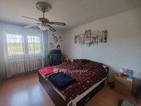 Eladó családi ház, Abádszalókban 69.9 M Ft, 2 szobás