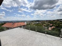 Eladó téglalakás, Pécsett 175 M Ft, 4 szobás