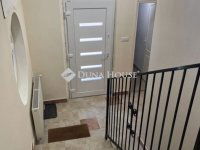 Eladó családi ház, XVI. kerületben 220 M Ft, 6 szobás