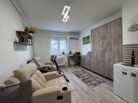 Eladó téglalakás, Komlón 17 M Ft, 1 szobás