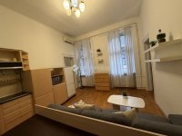 Eladó téglalakás, VII. kerületben 69.9 M Ft, 3 szobás