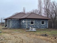 Eladó családi ház, Kiskunlacházán 89.9 M Ft, 4 szobás