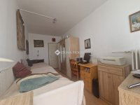 Eladó panellakás, Pécsett 49.9 M Ft, 3 szobás