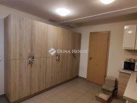 Eladó üzlethelyiség, VI. kerületben 190 M Ft, 6 szobás