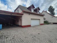 Eladó családi ház, Oroszlányban 109 M Ft, 4 szobás