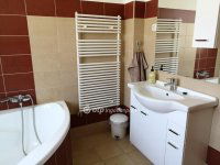 Eladó téglalakás, Hajdúszoboszlón 84.9 M Ft, 3 szobás