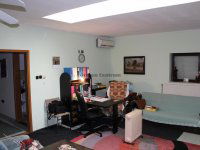 Eladó üzlethelyiség