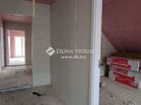 Eladó családi ház, Gödön 395 M Ft, 7 szobás
