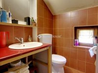 Eladó családi ház, Zsámbékon 179.9 M Ft, 5 szobás