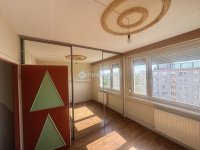 Eladó panellakás, Székesfehérvárott 63 M Ft, 3 szobás